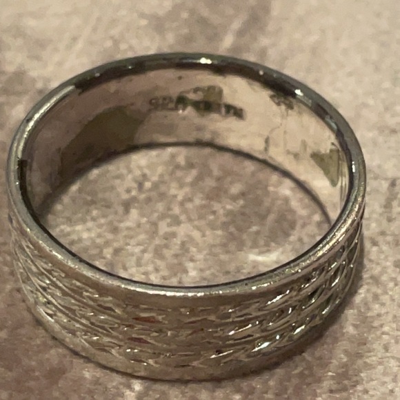 Vintage 925 Silver Textured Cigar Band Ring - Picture 4 of 8